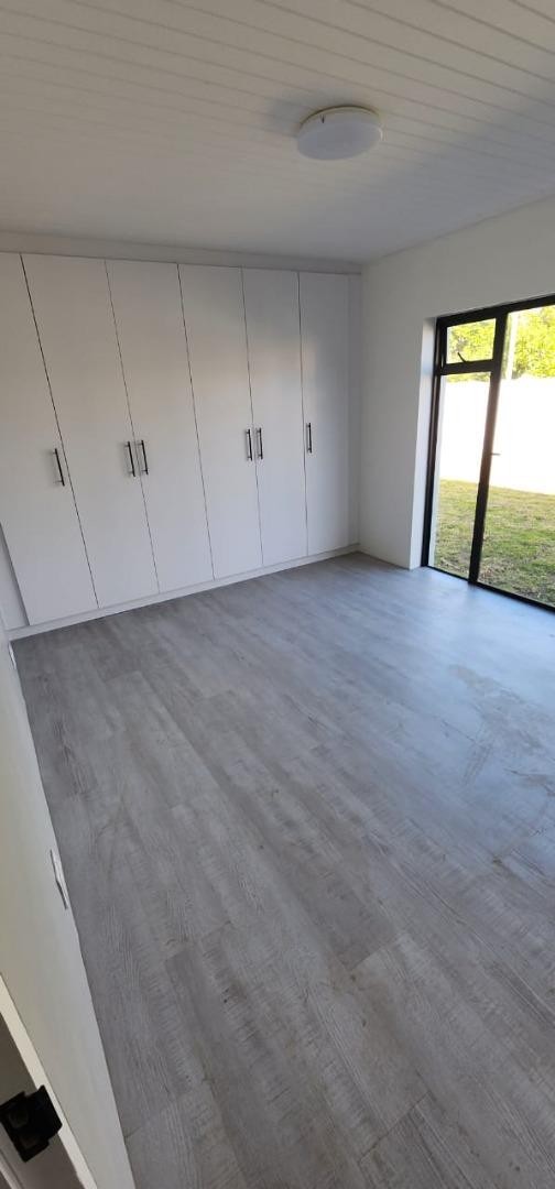 5 Bedroom Property for Sale in Kleinbaai Western Cape